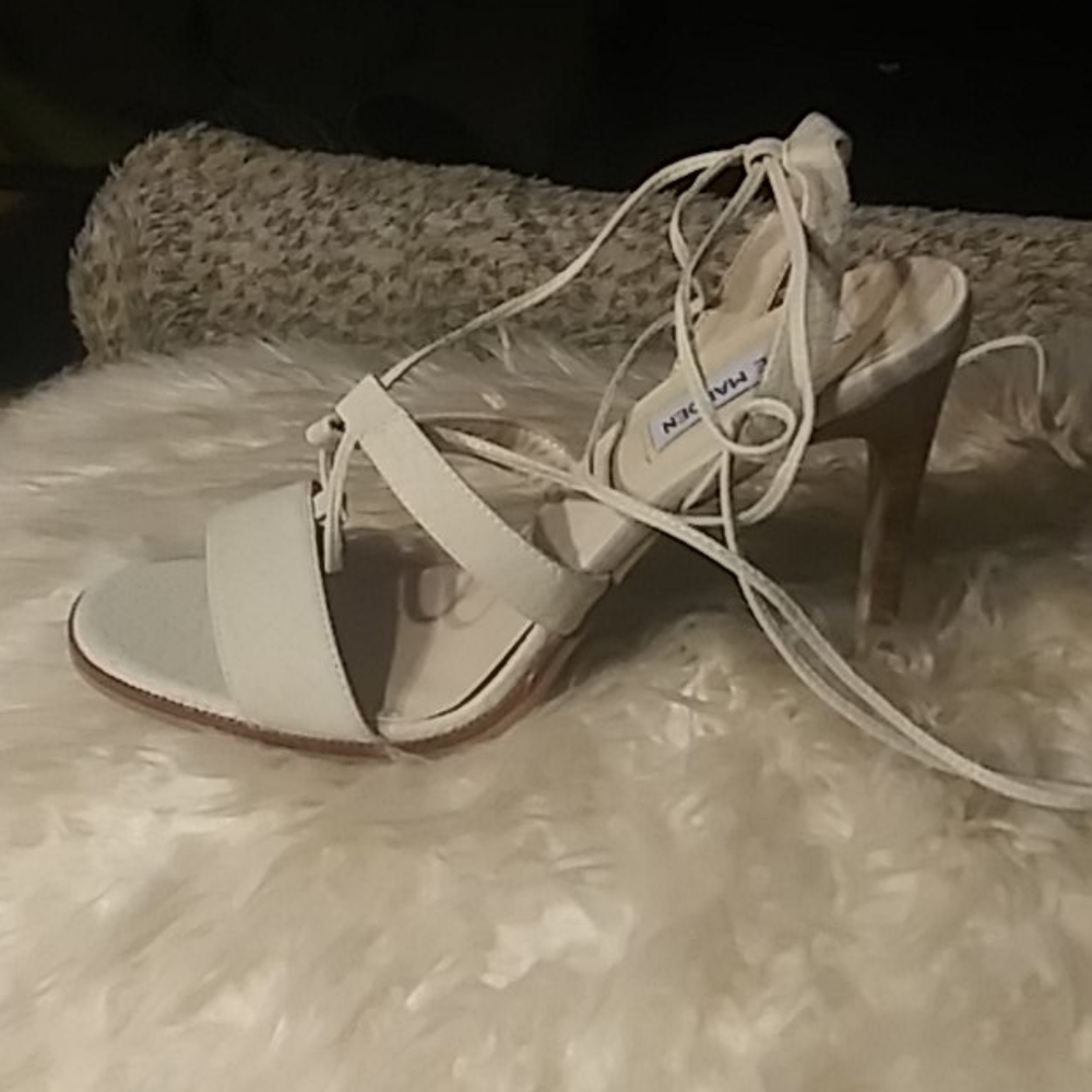 Steve Madden strappy heels sz 9.5 NWT